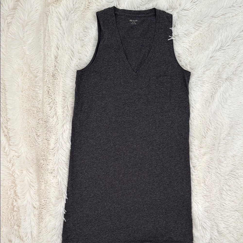 Madewell Charcoal Gray V-Neck Sleeveless Shift Dress